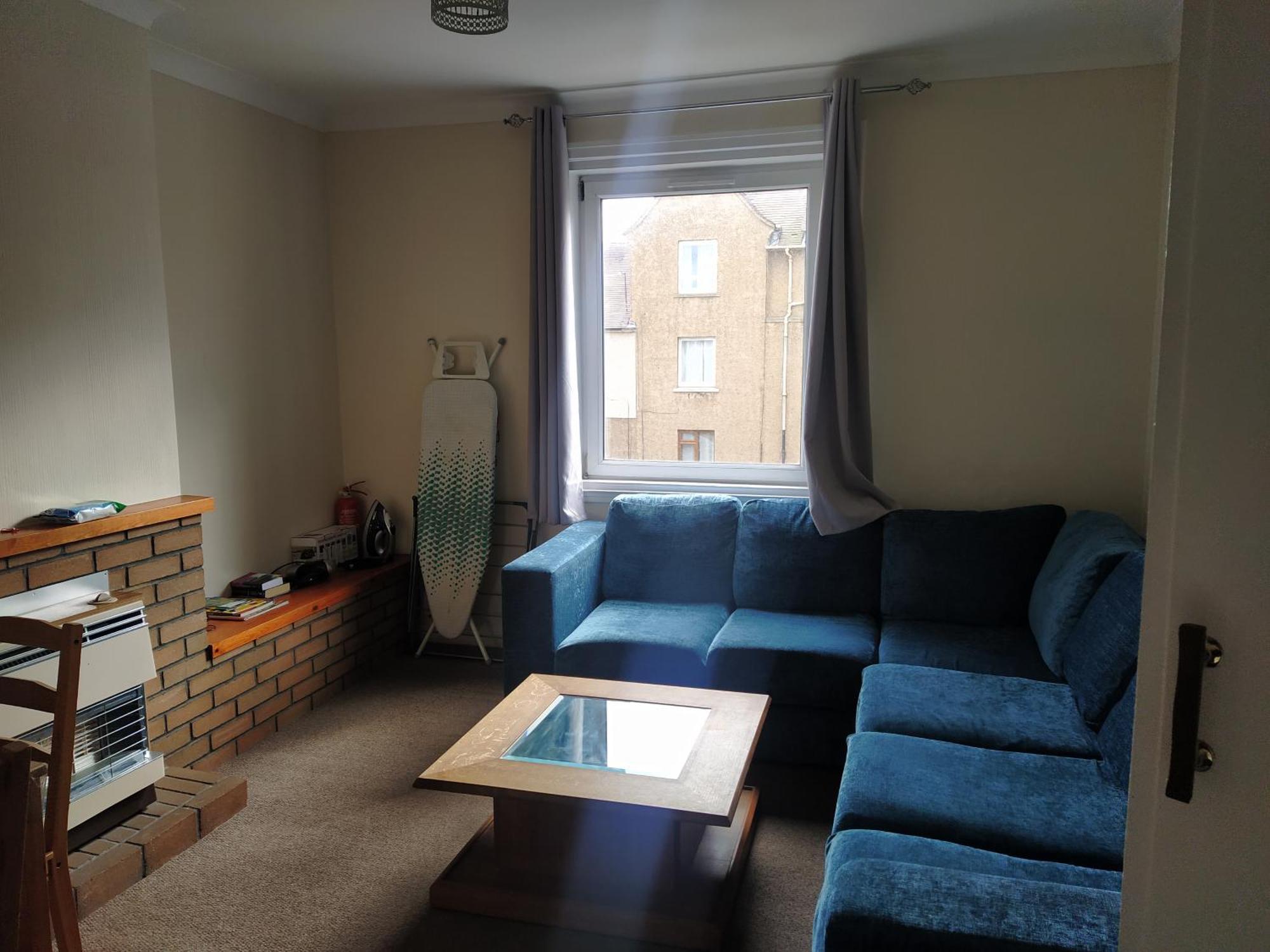 Self Catering 2 Bedroom Flat, Frequent Buses, 1-Minute Walk To Bus Stop, 20 Minutes To City Center Единбург Екстер'єр фото